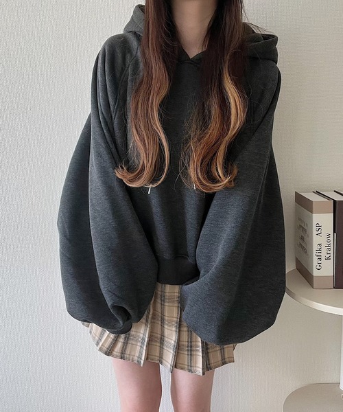 Nana(ナナ)の「Nanaタグボリュームパーカー(パーカー・レディース・ホワイト/ベージュ/ダークグレー/カーキ・FREE/X-LARGE/SMALL/MEDIUM/LARGE)」の18枚目の写真