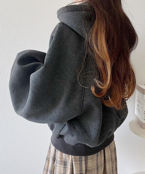 Nana(ナナ)の「Nanaタグボリュームパーカー(パーカー・レディース・ホワイト/ベージュ/ダークグレー/カーキ・FREE/X-LARGE/SMALL/MEDIUM/LARGE)」の12枚目の写真