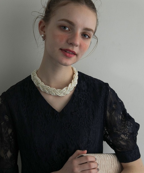 BONLECILL noir（ボンルシールノワール）の「【BONLECILL noir】ツイストデザインパールネックレス/チョーカー（チョーカー・レディース・オフホワイト・FREE）」の3枚目の写真