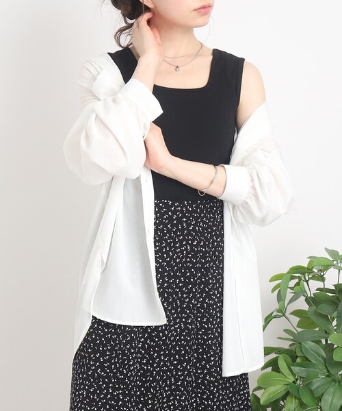 Cutie Blonde（キューティーブロンド）の「◆【旬のレイヤードコーデのお供に】スクエアネック タンクトップ（タンクトップ・レディース・ブラック/ホワイト系・01/02/03）」の2枚目の写真