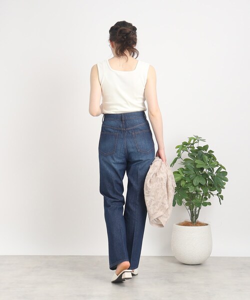 Cutie Blonde（キューティーブロンド）の「◆【旬のレイヤードコーデのお供に】スクエアネック タンクトップ（タンクトップ・レディース・ブラック/ホワイト系・01/02/03）」の10枚目の写真