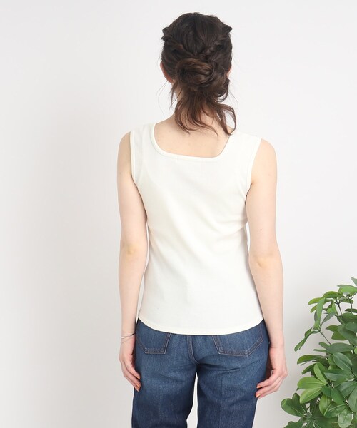 Cutie Blonde（キューティーブロンド）の「◆【旬のレイヤードコーデのお供に】スクエアネック タンクトップ（タンクトップ・レディース・ブラック/ホワイト系・01/02/03）」の21枚目の写真