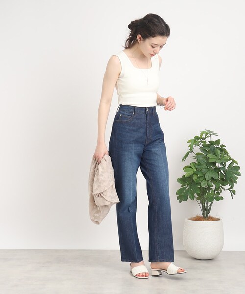 Cutie Blonde（キューティーブロンド）の「◆【旬のレイヤードコーデのお供に】スクエアネック タンクトップ（タンクトップ・レディース・ブラック/ホワイト系・01/02/03）」の22枚目の写真