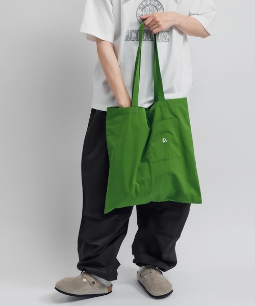MUHET（ミュエータ）の「ポケット付きトートバッグ（トートバッグ・レディース・アイボリー/イエロー/ネイビー/グリーン・FREE）」の12枚目の写真