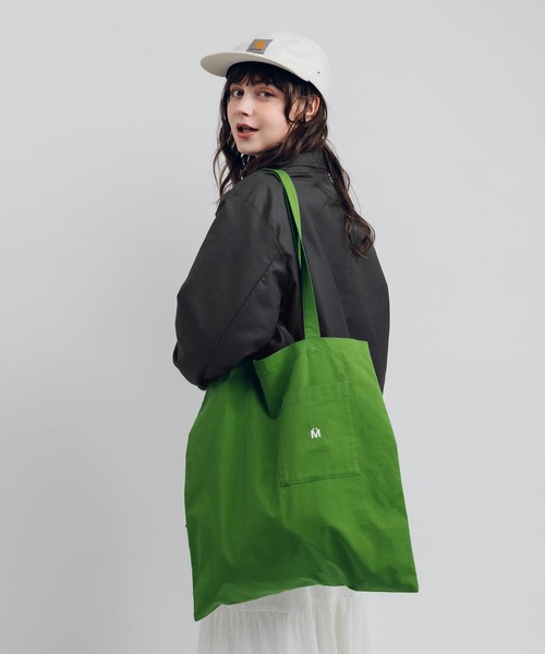 MUHET（ミュエータ）の「ポケット付きトートバッグ（トートバッグ・レディース・アイボリー/イエロー/ネイビー/グリーン・FREE）」の8枚目の写真