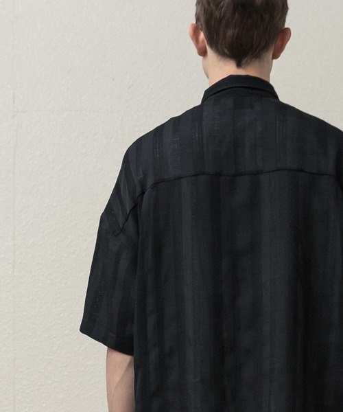 SLICK(スリック)の「ストライプリノクロスドロップショルダーシャツ(シャツ/ブラウス・メンズ・ブラック/オフホワイト・1/2/3)」の12枚目の写真