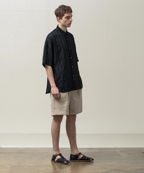SLICK(スリック)の「ストライプリノクロスドロップショルダーシャツ(シャツ/ブラウス・メンズ・ブラック/オフホワイト・1/2/3)」の4枚目の写真