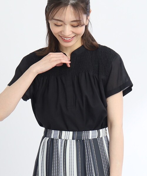 Reflect(リフレクト)の「◆【接触冷感/洗える】シャーリングシアーブラウス(シャツ/ブラウス・レディース・ブルー/ブラウン系/アイボリー/ブラック/ワインレッド・09/11/07/17/05/15 /13)」の19枚目の写真