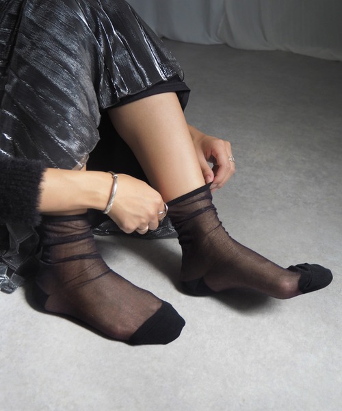 minia（ミニア）の「シアーソックス（ソックス/靴下・レディース・アイボリー/カーキ/パープル/ブルー/イエロー/ブラック・FREE）」の3枚目の写真