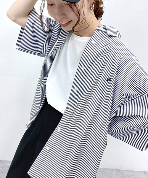 LEPSIM(レプシィム)の「刺繍ストライプBIGシャツ 906292(シャツ/ブラウス・レディース・ブルー/ピンク/グリーン/オレンジ/ネイビー・FREE)」の3枚目の写真