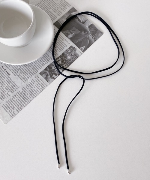 iso（イソ）の「フェイクスウェード コードチョーカー（チョーカー・レディース・シルバー/ブラウン/アイボリー・FREE）」の4枚目の写真