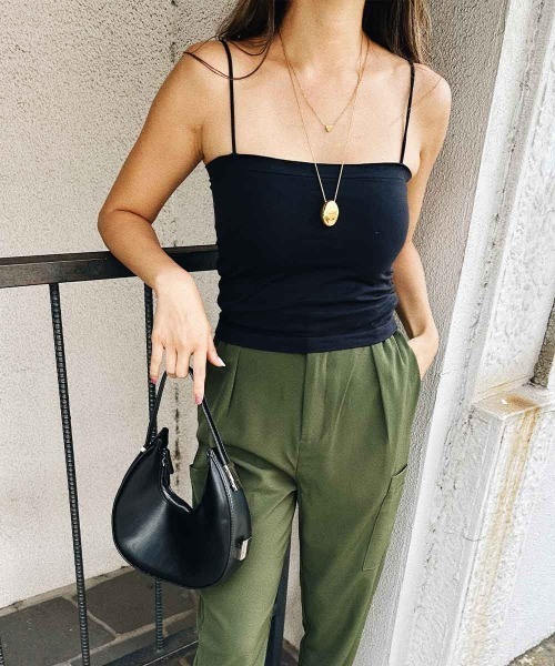 esutoreja(エストレジャ)の「シンプルカップキャミ(キャミソール・レディース・ホワイト/ブラウン/カーキ/ブラック・FREE)」の5枚目の写真