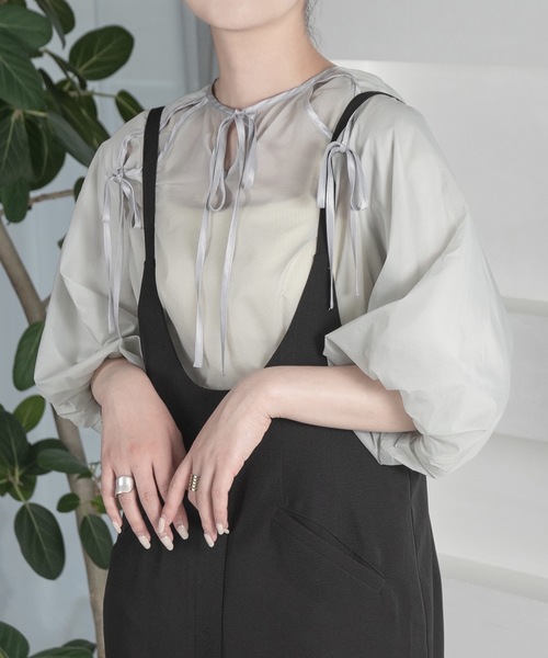 lawgy（ラウジー）の「ribbon satin sheer raglan blouse（シャツ/ブラウス・レディース・ブルー/アイボリー/オレンジ系その他・FREE）」の4枚目の写真
