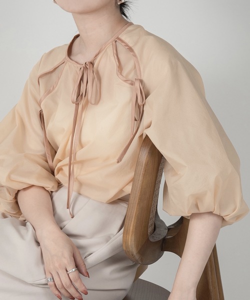 lawgy（ラウジー）の「ribbon satin sheer raglan blouse（シャツ/ブラウス・レディース・ブルー/アイボリー/オレンジ系その他・FREE）」の11枚目の写真