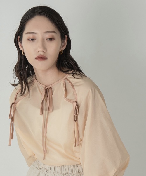 lawgy（ラウジー）の「ribbon satin sheer raglan blouse（シャツ/ブラウス・レディース・ブルー/アイボリー/オレンジ系その他・FREE）」の8枚目の写真