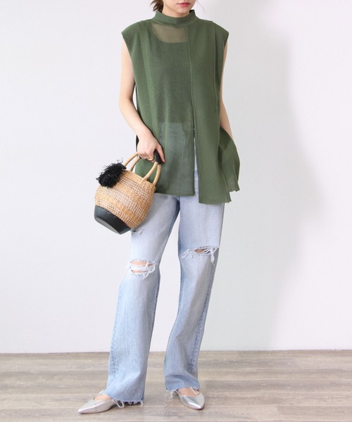 TITE IN THE STORE（ティテ　インザ　ストア）の「ミニネックシアー切替ノースリーブニットプルオーバー（ニット/セーター・レディース・グリーン/チャコールグレー・38）」の5枚目の写真