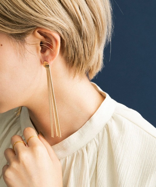 KBF（ケイビーエフ）の「ロングチェーンピアス（ピアス（両耳用）・レディース・シルバー/ゴールド・ONE）」の5枚目の写真