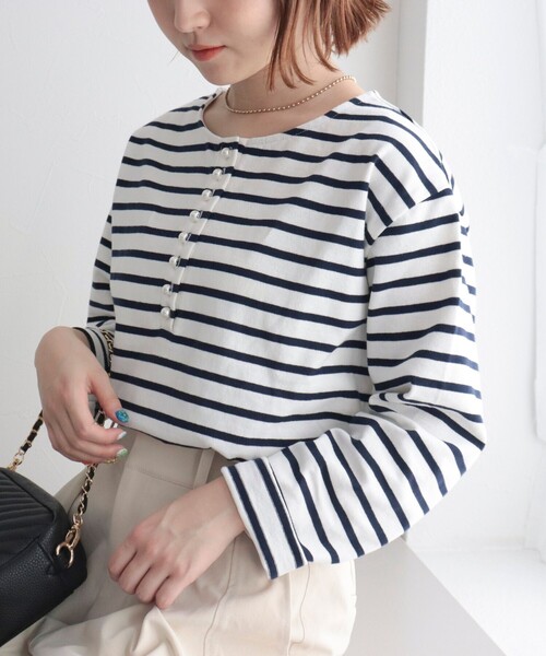 fredy emue（フレディエミュ）の「ボーダーパール釦ヘンリープルオーバー（Tシャツ/カットソー・レディース・ブラック系その他/ブルー系その他/レッド系その他・38）」の3枚目の写真