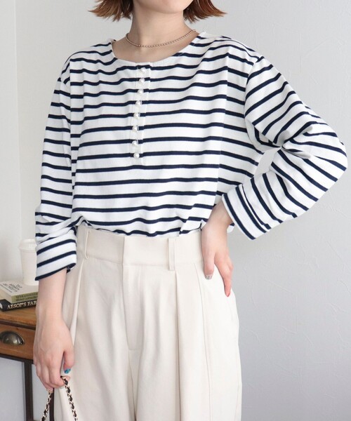 fredy emue（フレディエミュ）の「ボーダーパール釦ヘンリープルオーバー（Tシャツ/カットソー・レディース・ブラック系その他/ブルー系その他/レッド系その他・38）」の4枚目の写真