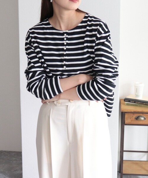 fredy emue（フレディエミュ）の「ボーダーパール釦ヘンリープルオーバー（Tシャツ/カットソー・レディース・ブラック系その他/ブルー系その他/レッド系その他・38）」の15枚目の写真