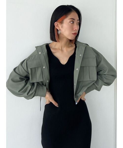 EMODA（エモダ）の「ドロストリングクロップシャツ（シャツ/ブラウス・レディース・その他/カーキ/アイボリー/ブラック・FREE）」の5枚目の写真