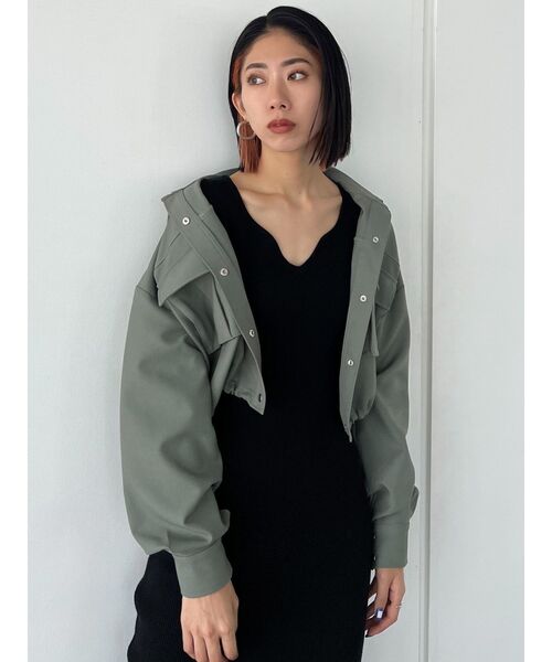 EMODA（エモダ）の「ドロストリングクロップシャツ（シャツ/ブラウス・レディース・その他/カーキ/アイボリー/ブラック・FREE）」の6枚目の写真