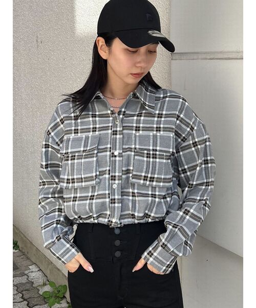 EMODA ライトブルー クロップドシャツ EMODA ブラウス シャツ ラッフルハングクロップドブラウス
