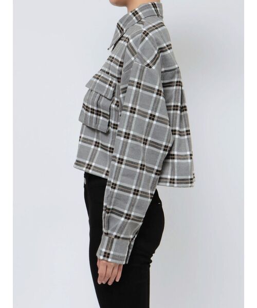 EMODA（エモダ）の「ドロストリングクロップシャツ（シャツ/ブラウス・レディース・その他/カーキ/アイボリー/ブラック・FREE）」の15枚目の写真