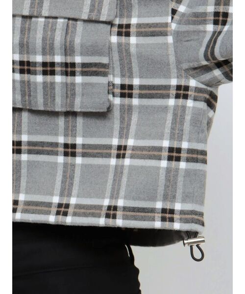 EMODA（エモダ）の「ドロストリングクロップシャツ（シャツ/ブラウス・レディース・その他/カーキ/アイボリー/ブラック・FREE）」の19枚目の写真