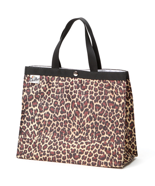 Drifter(ドリフター)の「PAPER BAG TOTE M/ペーパーバッグトートM(トートバッグ・レディース・ブラック/ダークグリーン/レオパード/ゼブラ/ブルー・FREE)」の4枚目の写真