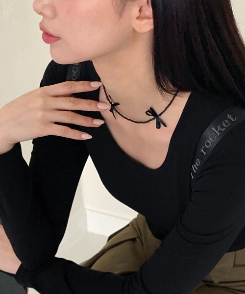 by muni:r(バイ ムニール)の「リボンビーズチョーカーネックレス(ネックレス・レディース・ホワイト/ブラック・ONESIZE)」の6枚目の写真