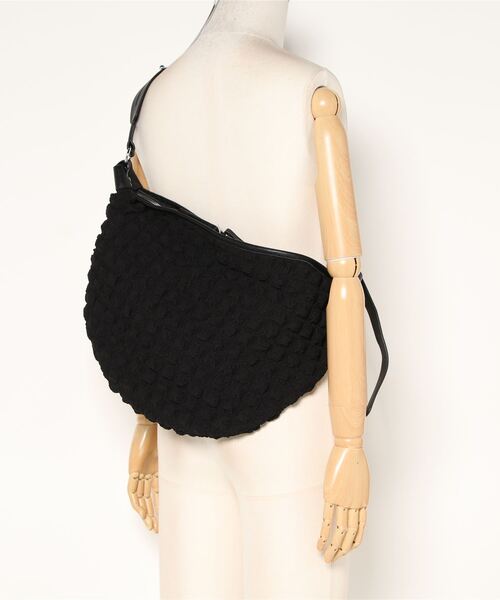 florist（フローリスト）の「【2WAY】レザーショルダー×ぽこぽこポップコーンのハーフムーンバッグ/メッセンジャーバッグ/ショルダーバッグ（メッセンジャーバッグ・レディース・ブラック/オフホワイト/グリーン・FREE）」の17枚目の写真