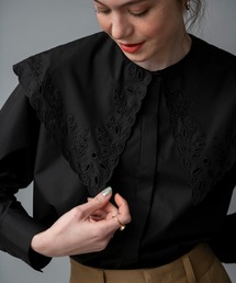 刺繍ビッグカラーブラウス