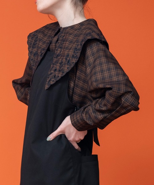 COMMRE（コムル）の「刺繍ビッグカラーブラウス（シャツ/ブラウス・レディース・ブラウン系その他/ブラック/ホワイト・FREE）」の6枚目の写真