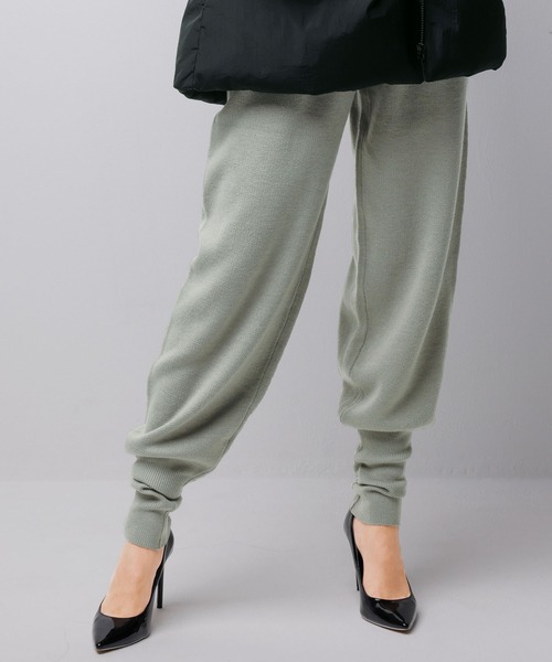 RANAN(ラナン)の「テーパードニットパンツ(その他パンツ・レディース・ライトグレー/ブラック・M/L/LL)」の2枚目の写真