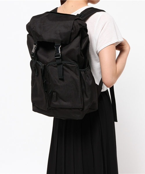 DISCOAT（ディスコート）の「【Discoat】フラップ金具リュック（バックパック/リュック・レディース・ブラック/ホワイト/グレー・ﾌﾘ-）」の4枚目の写真