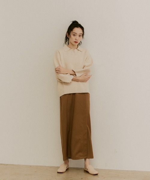 moi tytto（モイテュット）の「ボリュームスリーブニットポロ（ポロシャツ・レディース・ナチュラル/ベージュ/ブラウン・MEDIUM/SMALL）」の11枚目の写真