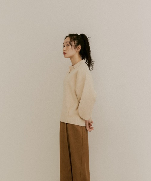 moi tytto（モイテュット）の「ボリュームスリーブニットポロ（ポロシャツ・レディース・ナチュラル/ベージュ/ブラウン・MEDIUM/SMALL）」の7枚目の写真