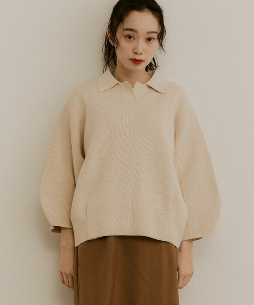 moi tytto（モイテュット）の「ボリュームスリーブニットポロ（ポロシャツ・レディース・ナチュラル/ベージュ/ブラウン・MEDIUM/SMALL）」の16枚目の写真