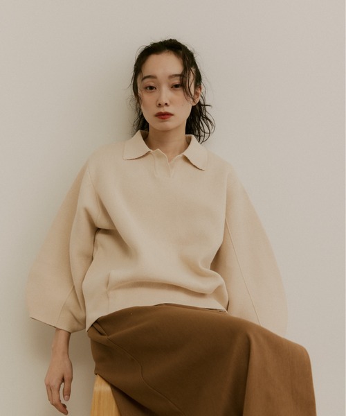 moi tytto（モイテュット）の「ボリュームスリーブニットポロ（ポロシャツ・レディース・ナチュラル/ベージュ/ブラウン・MEDIUM/SMALL）」の21枚目の写真