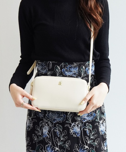 Jewelna Rose(ジュエルナローズ)の「ロナ ショルダーバッグ 11938(ショルダーバッグ・レディース・ブラック/グリーン系その他/アイボリー/グレイッシュベージュ/ホワイト/テラコッタ/ライトグレー/ライトブルー・FREE)」の2枚目の写真