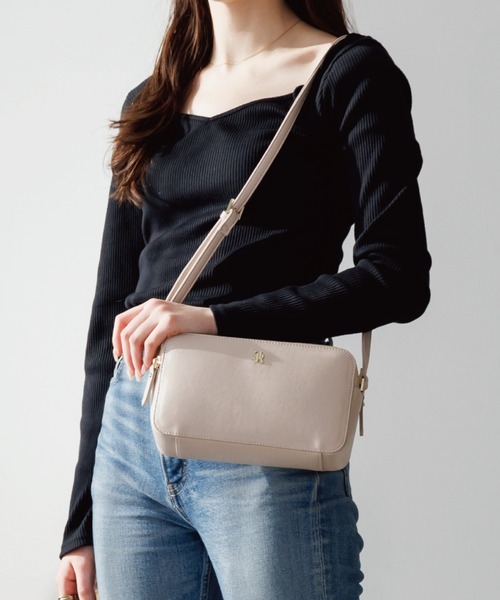 Jewelna Rose(ジュエルナローズ)の「ロナ ショルダーバッグ 11938(ショルダーバッグ・レディース・ブラック/グリーン系その他/アイボリー/グレイッシュベージュ/ホワイト/テラコッタ/ライトグレー/ライトブルー・FREE)」の3枚目の写真