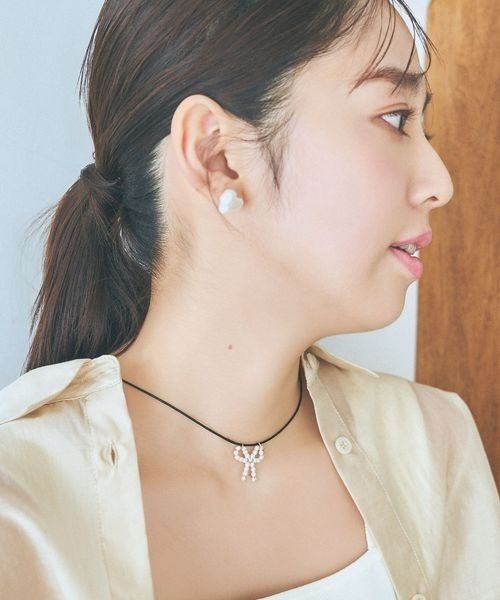 mysty woman（ミスティウーマン）の「パールリボンチョーカー 107761（チョーカー・レディース・ホワイト系その他・FREE）」の3枚目の写真