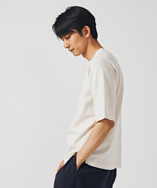 EDIFICE（エディフィス）の「16ゲージ シルクミックス プレーティングニットTシャツ（ニット/セーター・メンズ・ブラック/ホワイト・MEDIUM/LARGE）」の15枚目の写真