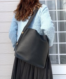 Q | フェイクレザートート(トートバッグ)