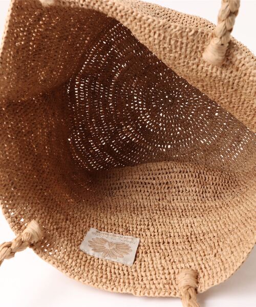 MADE IN MADA（メイドインマダ）の「【MADE IN MADA /メイドインマダ】大きめかごバッグ　ラフィア　ALICE MM BAG（かごバッグ・レディース・ブラウン/ライトグレー/ナチュラル・FREE）」の13枚目の写真