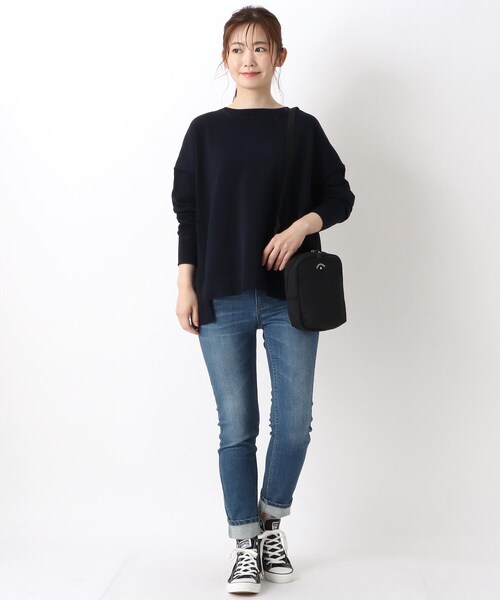 one'sterrace（ワンズテラス）の「CONVERSE サークルミニショルダー（ショルダーバッグ・レディース・グレー系4/ブラック系8/ホワイト系9・99）」の4枚目の写真