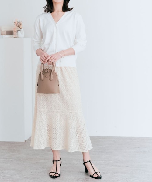 kirakiraShop(キラキラショップ)の「Vネック ショート ベーシック ニット カーディガン(カーディガン/ボレロ・レディース・チャコール/レッド/アイボリー/ブラック/オフホワイト/杢グレー/ネイビー/ベージュ/ダークグリーン/ライトブルー/ブルー/ラベンダー・FREE)」の18枚目の写真