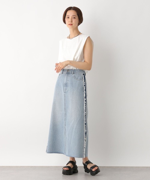 LEPSIM(レプシィム)の「サイドライン加工デニムスカート 116414(デニムスカート・レディース・ブラック/ライトブルー・LARGE/MEDIUM)」の13枚目の写真