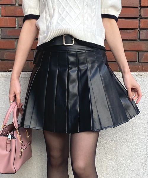 NANEA(ナネア)の「ベルト付きプリーツミニスカート インナーパンツ付き(スカート・レディース・ブラック/ブラウン・SMALL/MEDIUM/LARGE/X-LARGE)」の12枚目の写真